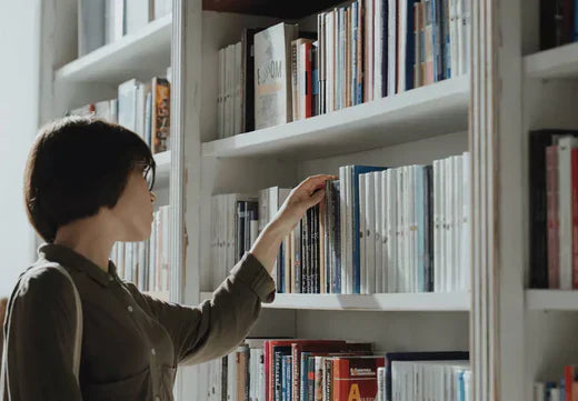 How to Arrange Books on Shelves?