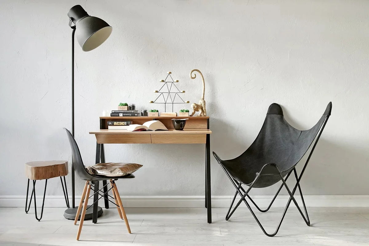 Idealne biurko - jak je wybrać i dopasować do wnętrza?