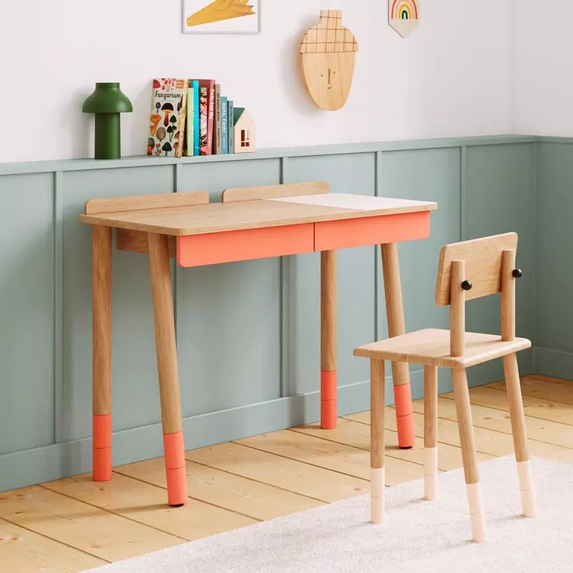 Rise desk that grows with your child Orange